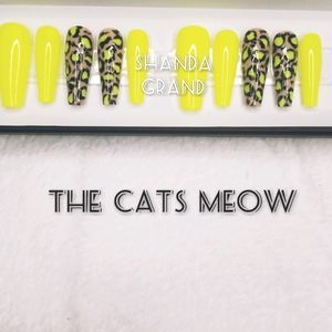 Lux Press-On Nail Set (Coffin Shape)